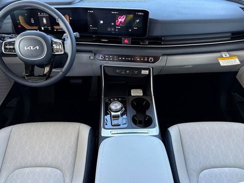 New 2026 Kia Carnival EX FWD image 15