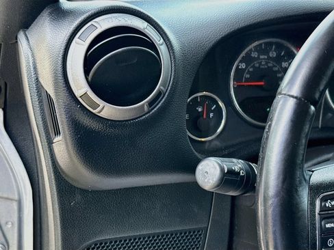 Used 2018 Jeep Wrangler Sport AWD/4WD image 11