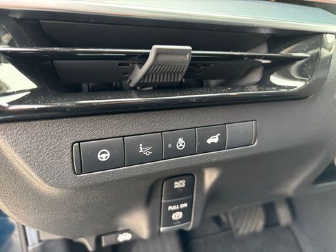 Used 2025 Nissan Murano Platinum w/ Cargo Package image 17