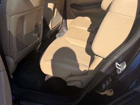 Used 2018 Mercedes-Benz GLS 450 4MATIC image 6