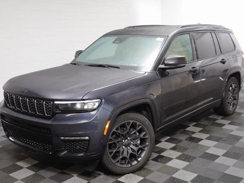 Used 2024 Jeep Grand Cherokee L Summit image 2