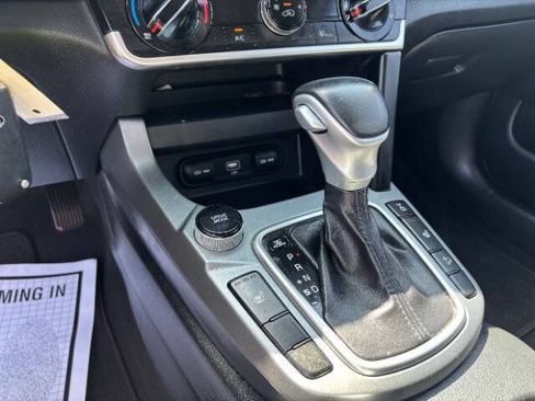 Used 2021 Kia Seltos S AWD/4WD image 14