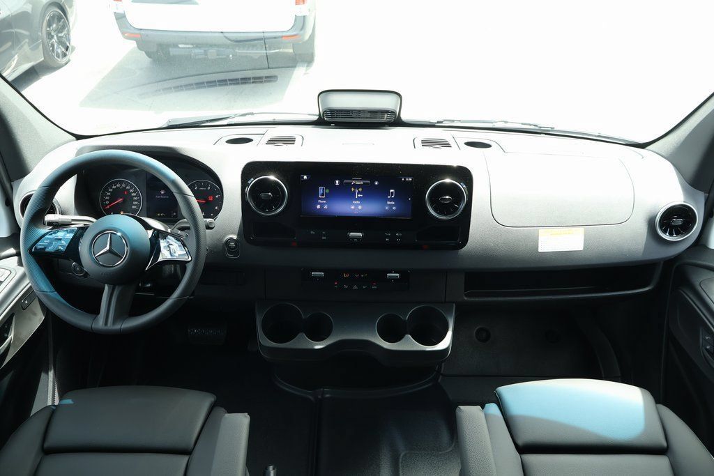 New 2026 Mercedes-Benz Sprinter 2500 image 4