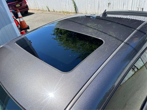 Used 2017 Dodge Challenger SXT Plus RWD image 15