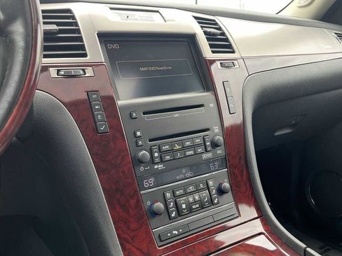 Used 2010 Cadillac Escalade ESV Luxury AWD/4WD image 47