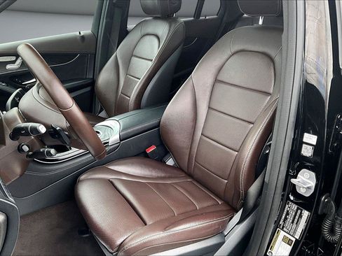 Used 2018 Mercedes-Benz GLC 300 4MATIC image 22
