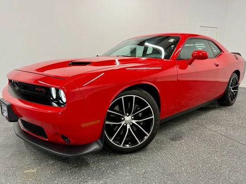 Used 2016 Dodge Challenger R/T Scat Pack w/ Leather Interior Group image 5