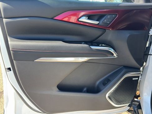 Used 2024 Chevrolet Traverse RS w/ LPO, Floor Liner Package image 13