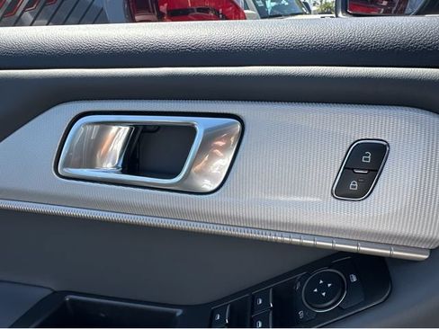 New 2026 Ford Explorer Active w/ Active Comfort Package RWD image 39