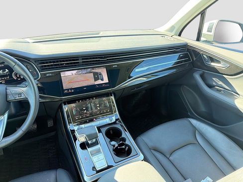 Used 2023 Audi Q7 3.0T Prestige image 25