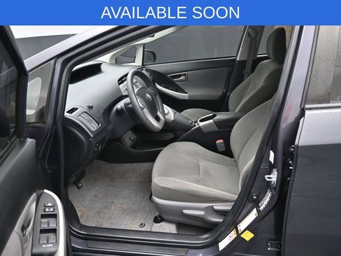 Used 2015 Toyota Prius Two FWD image 2