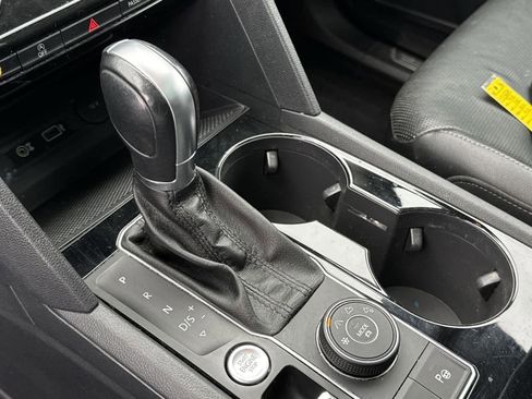 Used 2018 Volkswagen Atlas SEL Premium image 29