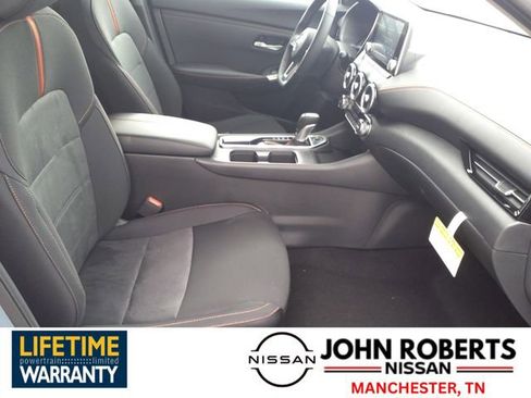 New 2025 Nissan Sentra SR image 17