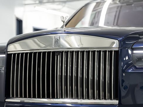 Certified 2025 Rolls-Royce Cullinan AWD/4WD image 10