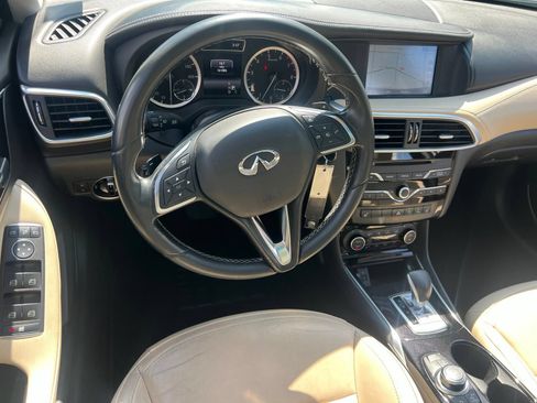 Used 2017 INFINITI QX30 Premium w/ Technology Package AWD/4WD image 39