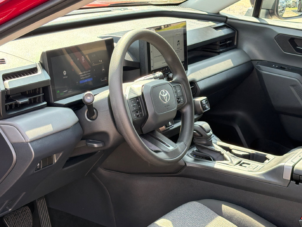 Used 2026 Toyota RAV4 LE AWD/4WD image 12