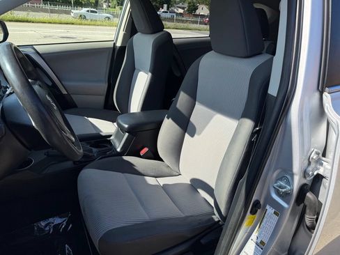 Used 2013 Toyota RAV4 LE AWD/4WD image 26