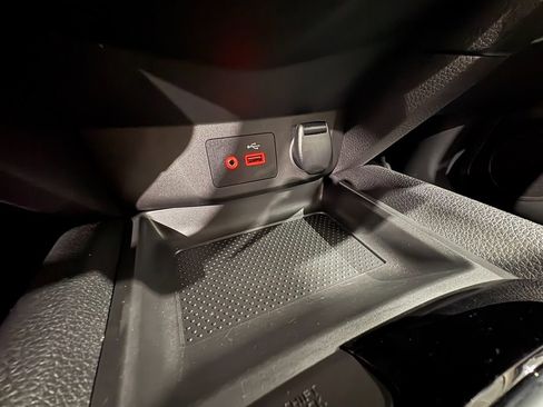 Used 2019 Nissan Rogue Sport SV AWD/4WD image 22