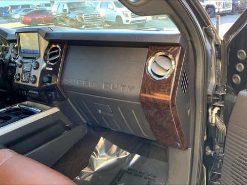 Used 2015 Ford F250 Platinum w/ FX4 Off-Road Package image 17