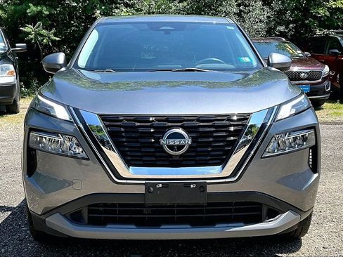 Used 2023 Nissan Rogue SV AWD/4WD image 2