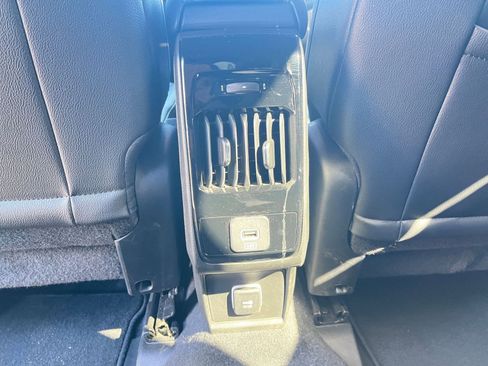 Used 2025 Jeep Compass Limited image 24