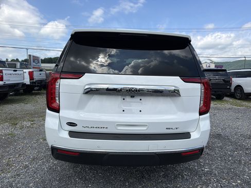 Used 2021 GMC Yukon SLT w/ SLT Premium Package AWD/4WD image 5