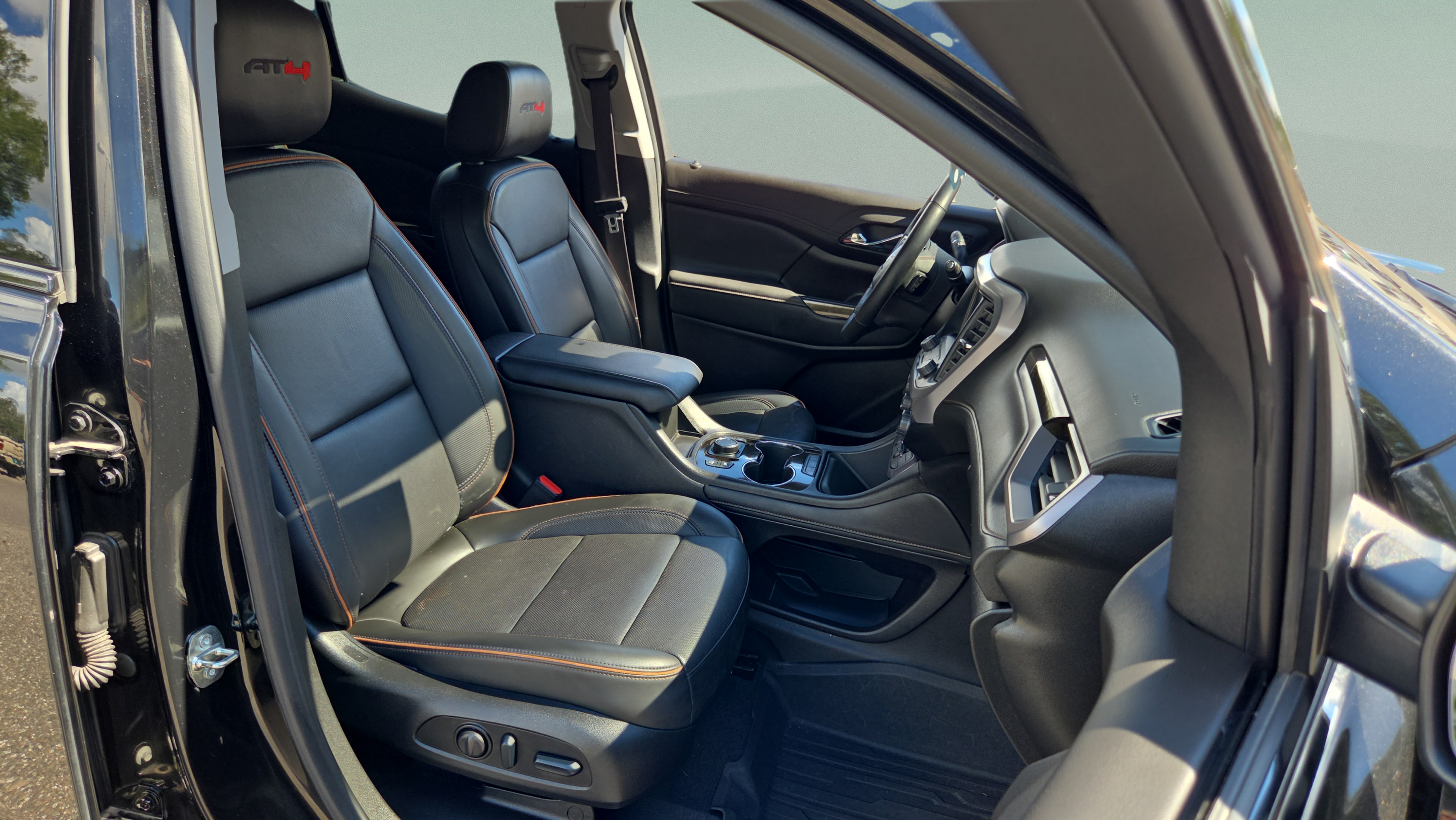 Certified 2023 GMC Acadia AT4 w/ Technology Package AWD/4WD image 15