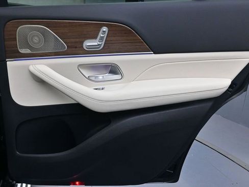 New 2026 Mercedes-Benz GLS 450 4MATIC image 29
