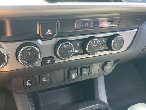 Used 2023 Toyota Tacoma SR5 w/ Technology Package AWD/4WD image 9