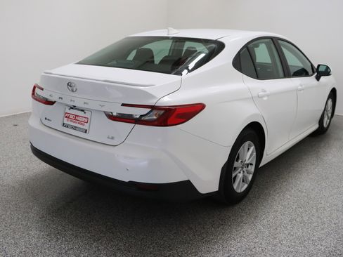 Used 2025 Toyota Camry LE w/ Convenience Package FWD image 7