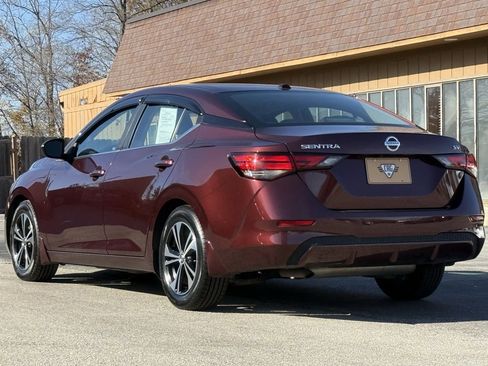Used 2021 Nissan Sentra SV image 3