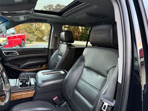 Used 2019 GMC Yukon XL Denali w/ Denali Ultimate Package image 30