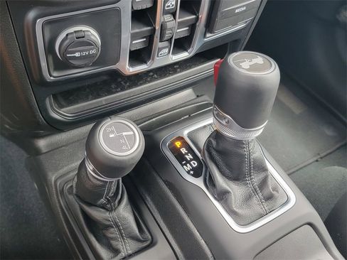 New 2024 Jeep Wrangler Sahara w/ Technology Group image 18