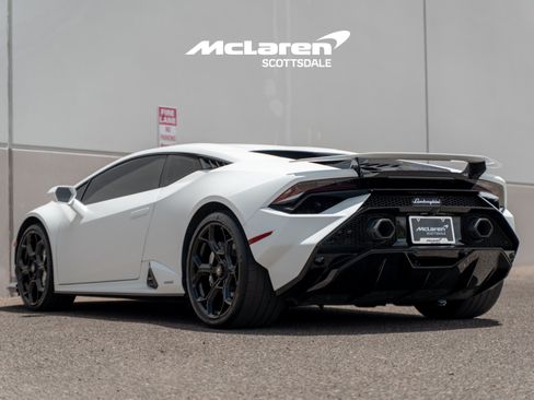 Used 2024 Lamborghini Huracan Tecnica RWD image 5