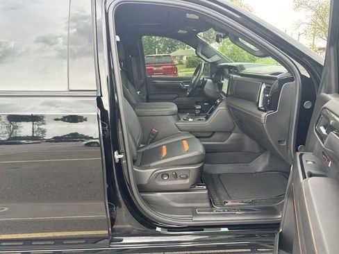 Used 2024 GMC Sierra 1500 AT4 w/ Technology Package image 30