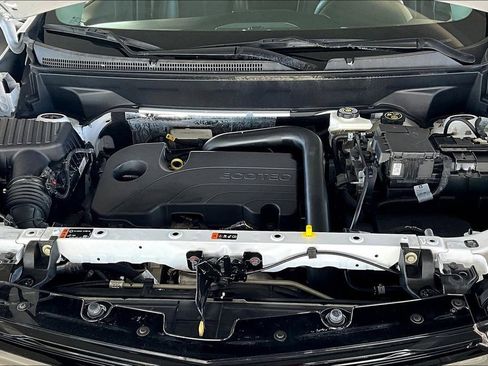 Used 2023 Chevrolet Equinox Premier AWD/4WD image 30