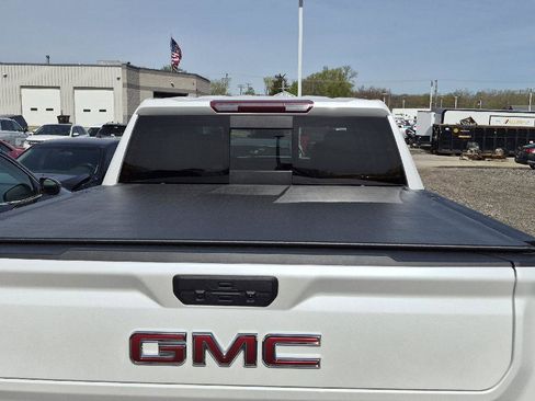 Used 2021 GMC Sierra 1500 SLT w/ SLT Premium Plus Package AWD/4WD image 4