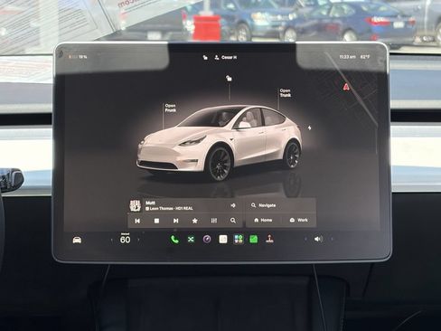 Used 2024 Tesla Model Y Long Range AWD/4WD image 28