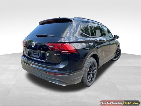 Used 2021 Volkswagen Tiguan SE AWD/4WD image 3