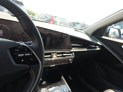 Used 2024 Kia Niro Wind w/ Wind Preserve Package FWD image 5