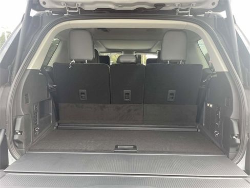 New 2025 Ford Expedition Active image 9