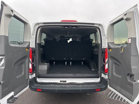 Used 2023 Ford Transit 350 XLT image 7