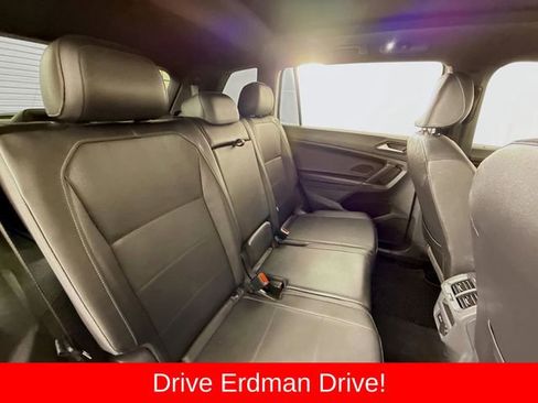 Used 2020 Volkswagen Tiguan SE R-Line FWD image 27