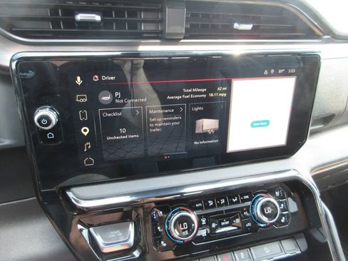 Used 2024 GMC Sierra 1500 AT4 w/ Technology Package AWD/4WD image 33
