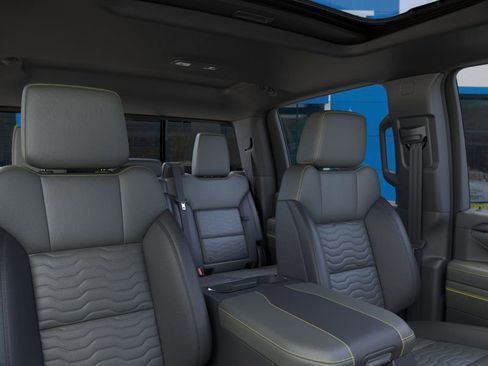 New 2026 Chevrolet Silverado 2500 ZR2 w/ LPO, Dark Essentials Package image 31