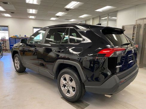 Used 2025 Toyota RAV4 XLE image 4