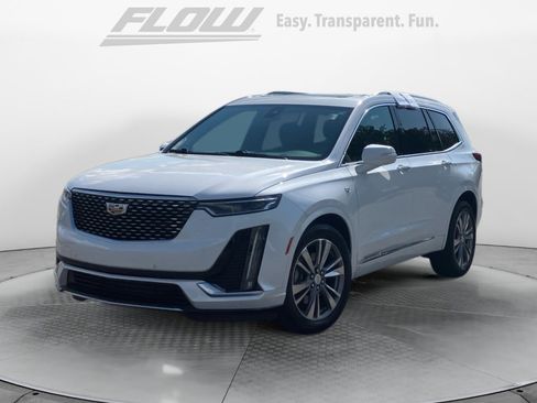 Used 2020 Cadillac XT6 Premium Luxury FWD image 4
