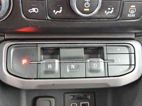 Certified 2023 GMC Acadia AT4 image 45