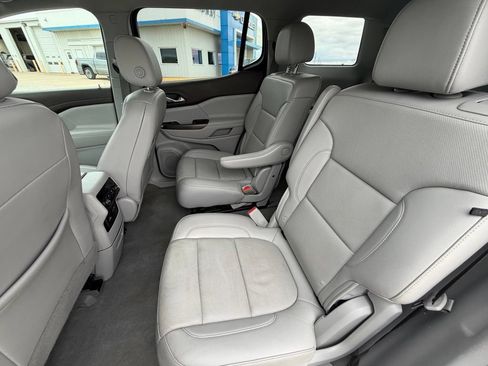 Used 2023 GMC Acadia SLT AWD/4WD image 25