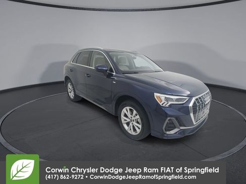 Used 2025 Audi Q3 2.0T Premium AWD/4WD image 2